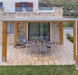 4 bedroom villa with infinity pool, Alcamo, sleeps 6-8